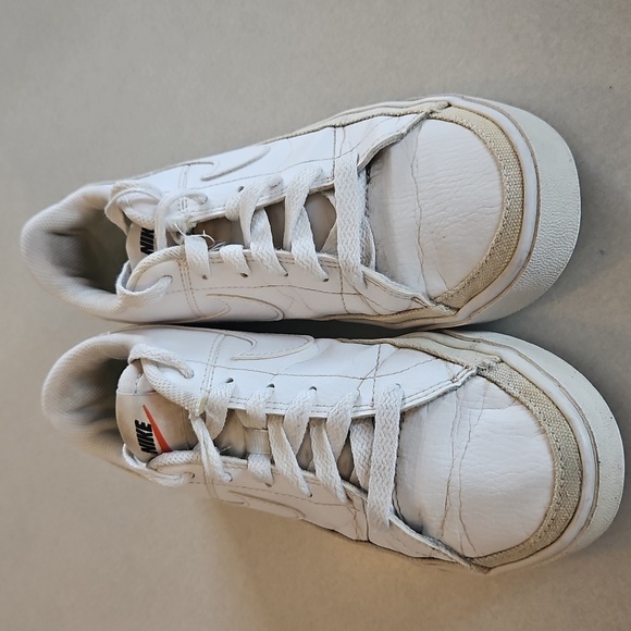 White Nike Shoes - Picture 2 of 11